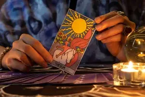Experience the Best Tarot Card Reader at The Enlighten Path