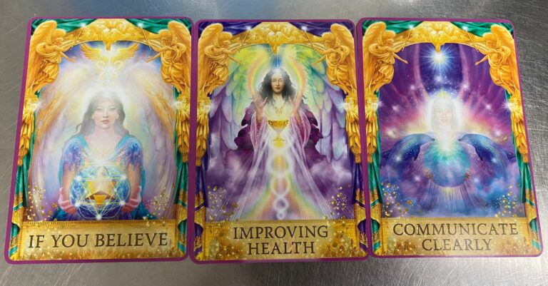 Tarot-card-reader